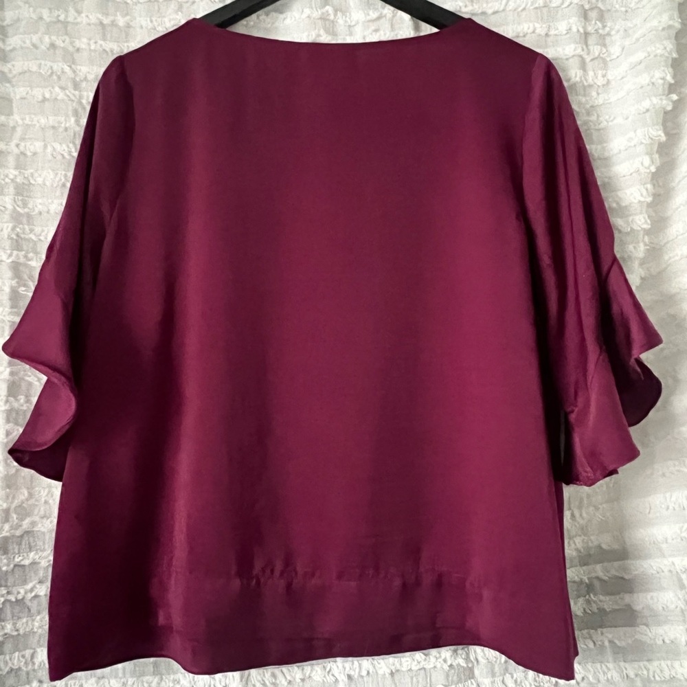 💜Alex Marie Purple/Plum ruffled sleeve blouse -Medium.